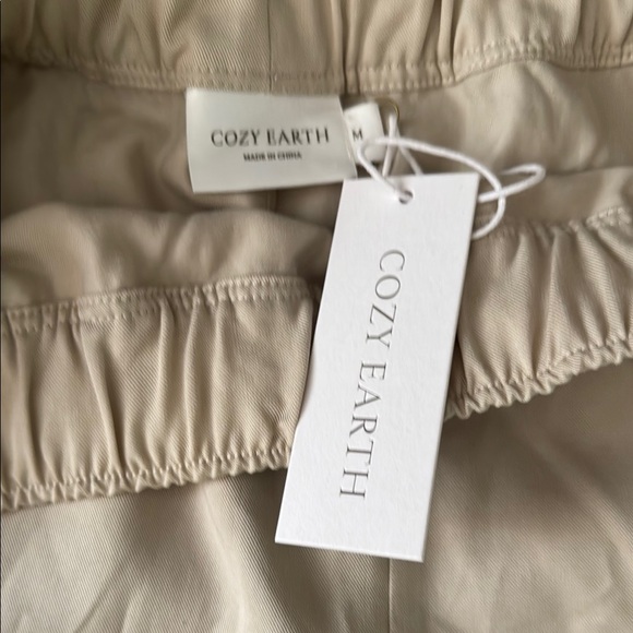 NWT Cozy Earth Lived in Linen Coastal Shorts- M - Picture 3 of 5